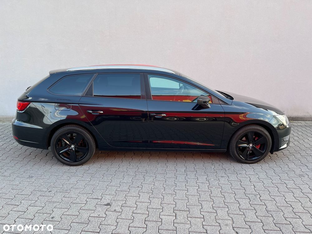 Seat Leon 2.0 TDI FR Black S&S - 4