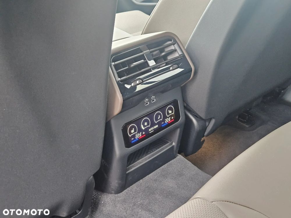 BMW Seria 5 540d xDrive mHEV M Sport - 13