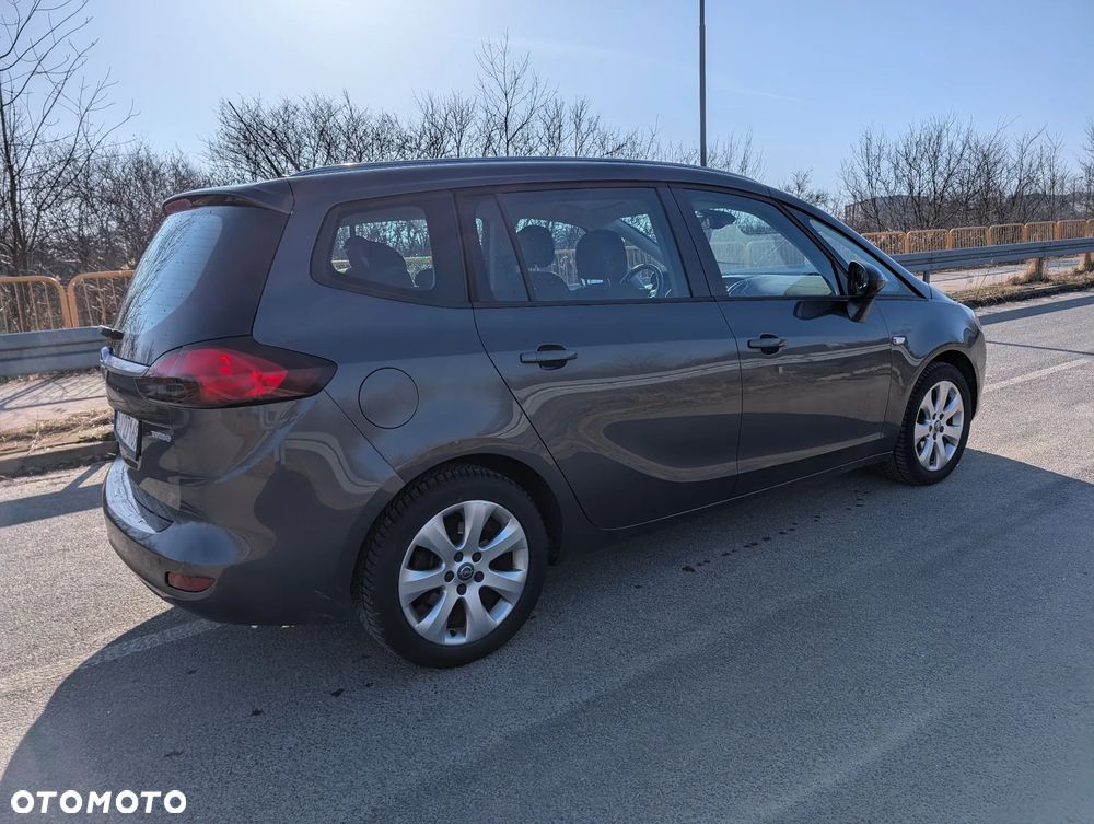 Opel Zafira - 8