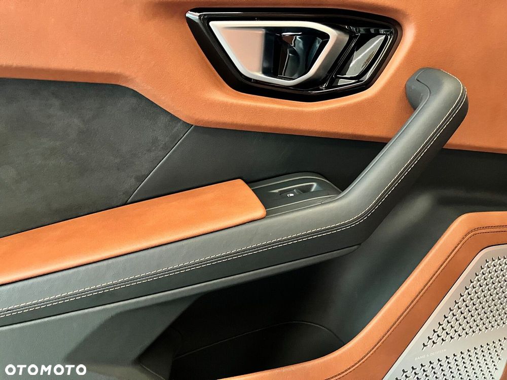 Lamborghini Urus - 29