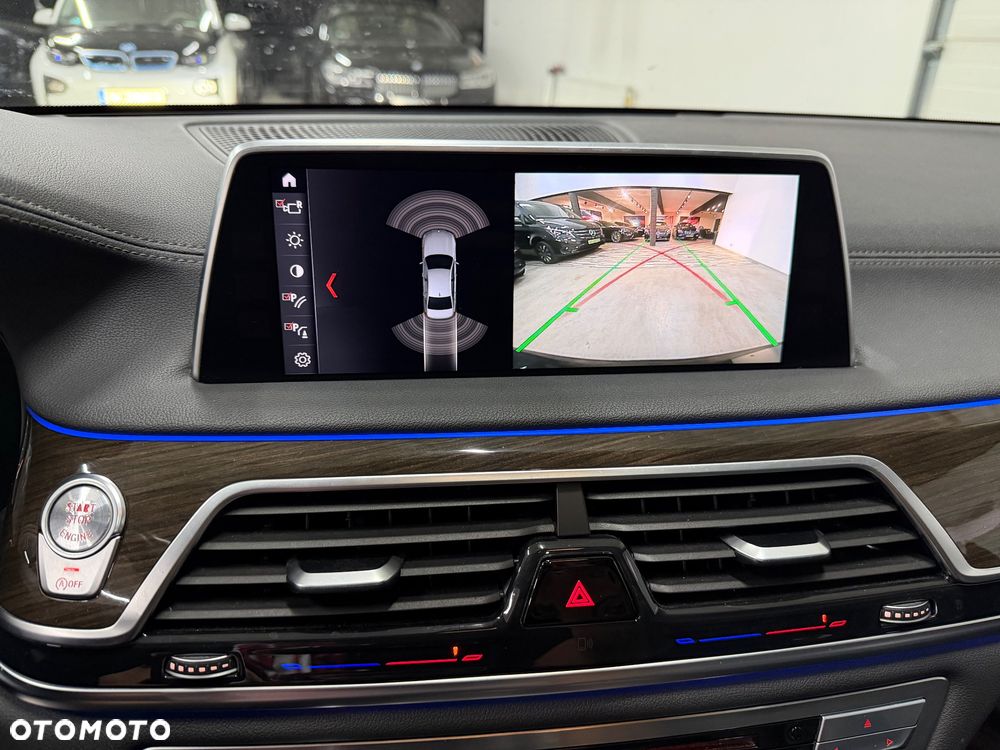 BMW Seria 7 740Li - 36