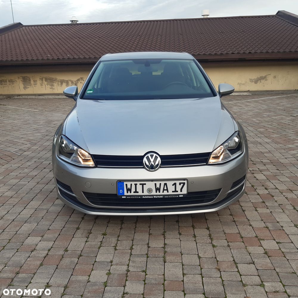 Volkswagen Golf - 25