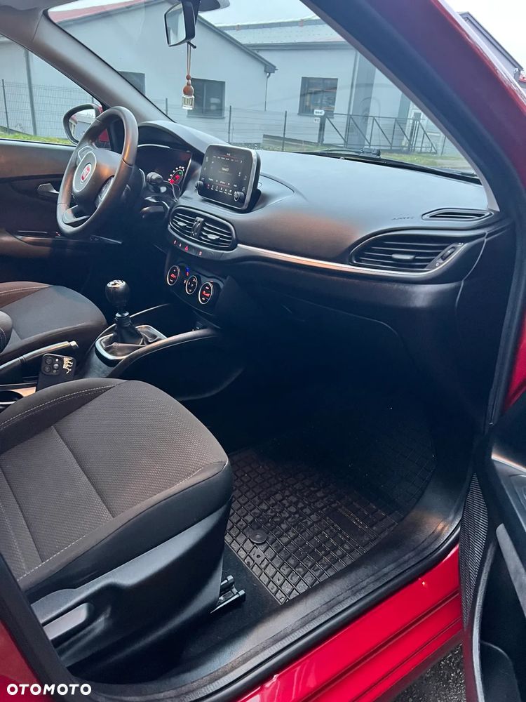 Fiat Tipo 1.4 T-Jet 16v Lounge - 12