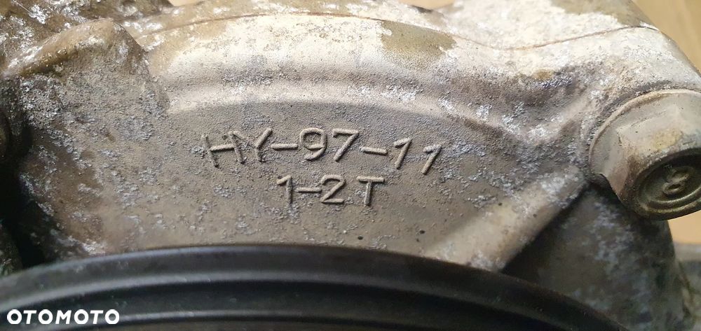 Pompa wody płynu koło pasowe Kia Sportage III 2.0 CRDI - 7