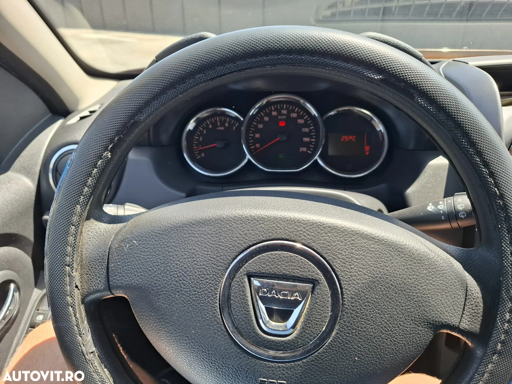 Dacia Duster 1.2 TCe 4x2 Laureate - 10