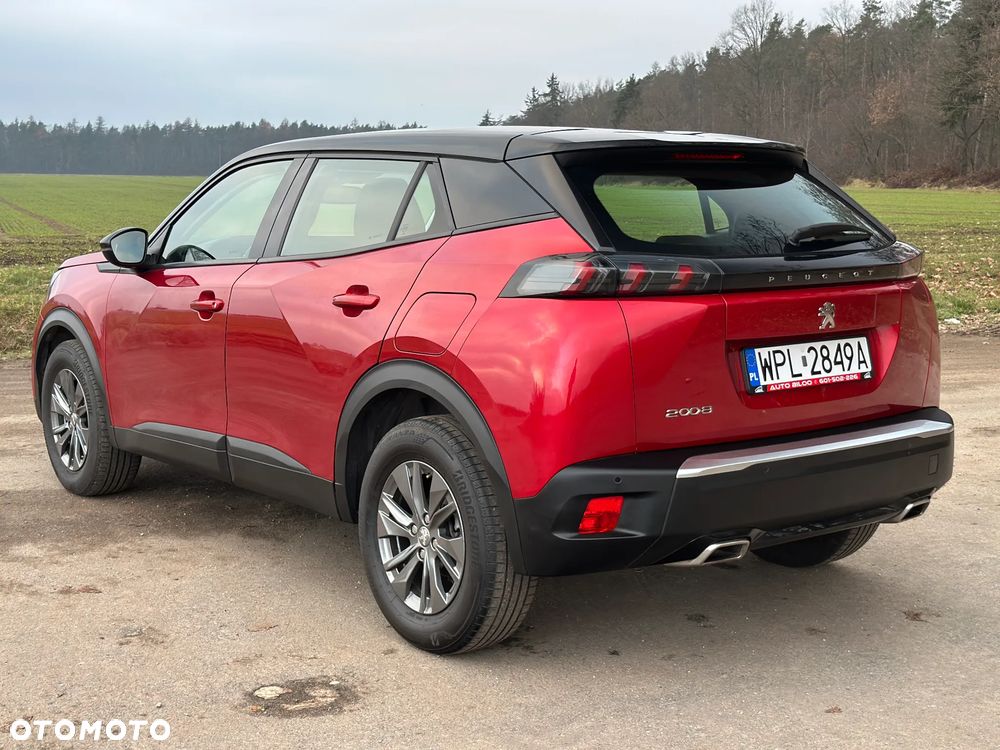 Peugeot 2008 1.2 Pure Tech Allure S&S - 10