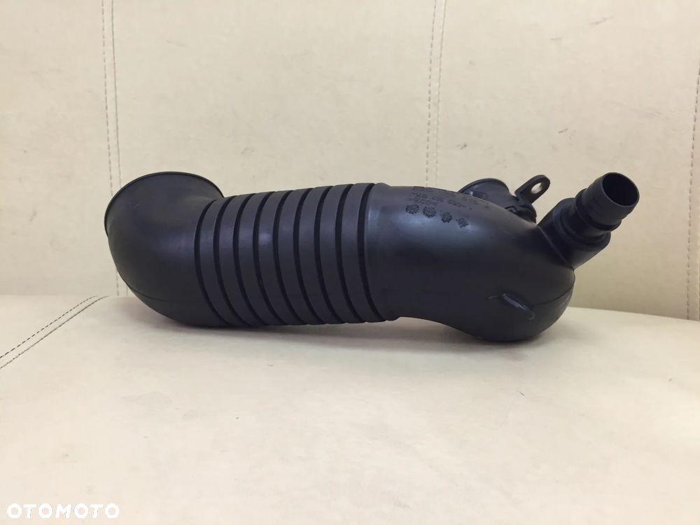 RURA PRZEWÓD POWIETRZA TURBINY AUDI A4 B6 1.9TDI 8E0129615A - 2