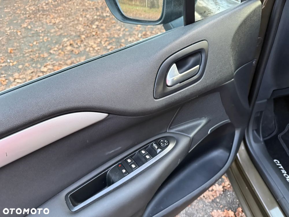 Citroën C4 VTi 95 Attraction - 12