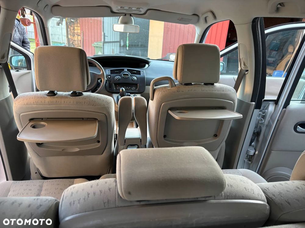 Renault Scenic 1.6 16V Expression - 12