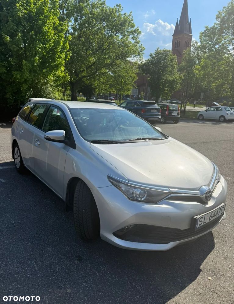 Toyota Auris 1.33 VVT-i Comfort - 1