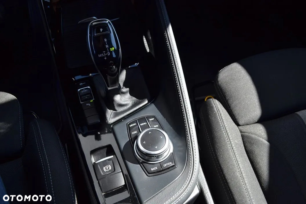 BMW X2 sDrive18i - 13