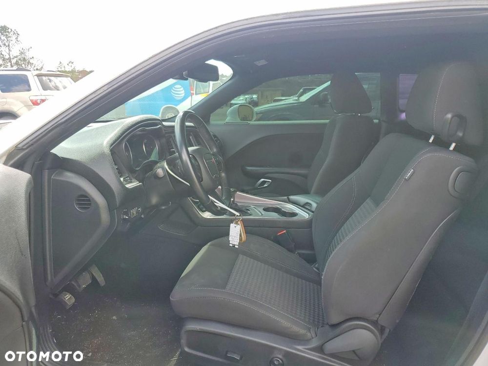 Dodge Challenger Automatik SXT Plus - 8