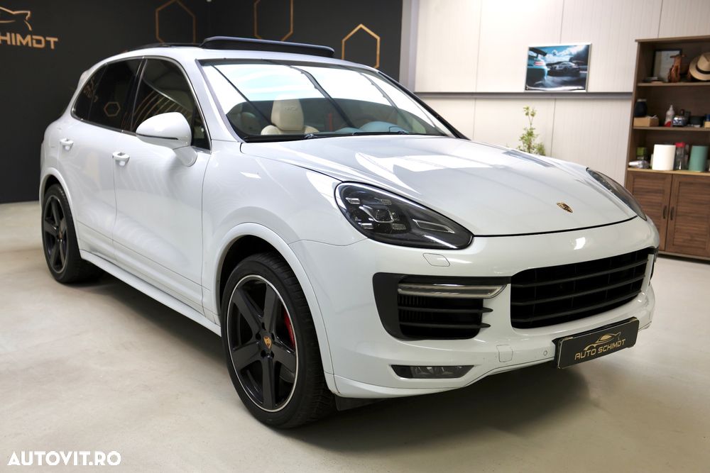 Porsche Cayenne 3.6 L GTS - 1