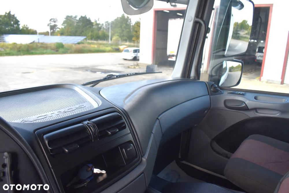 Mercedes-Benz Actros - 24