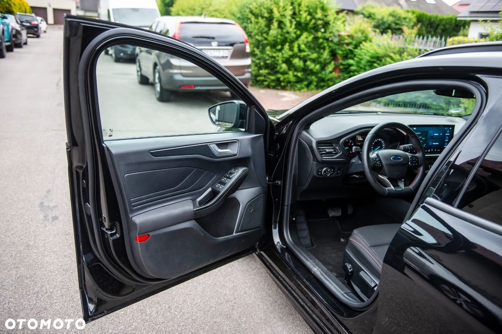 Ford Focus 1.0 EcoBoost mHEV ST-Line Design - 18