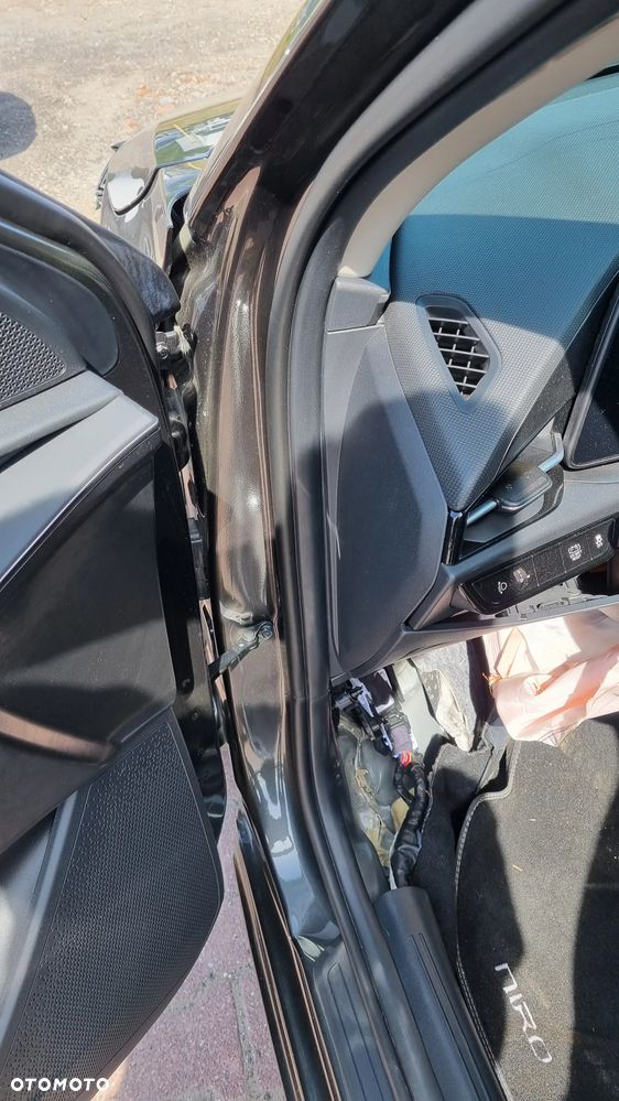 Kia Niro 1.6 GDI HEV 2WD OPF Edition 7 - 27