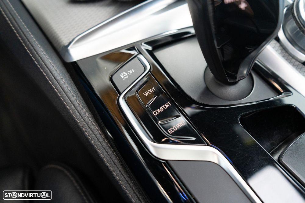 BMW 520 d Pack M Auto - 43