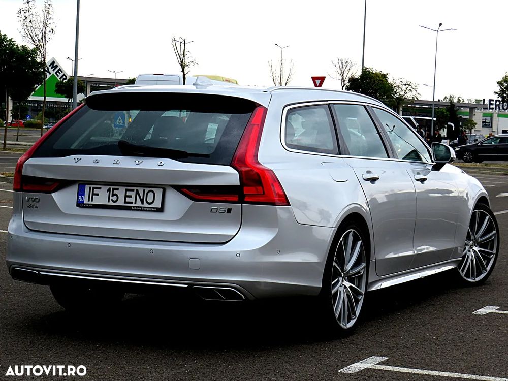 Volvo V90 D5 AWD Geartronic Momentum Pro - 2