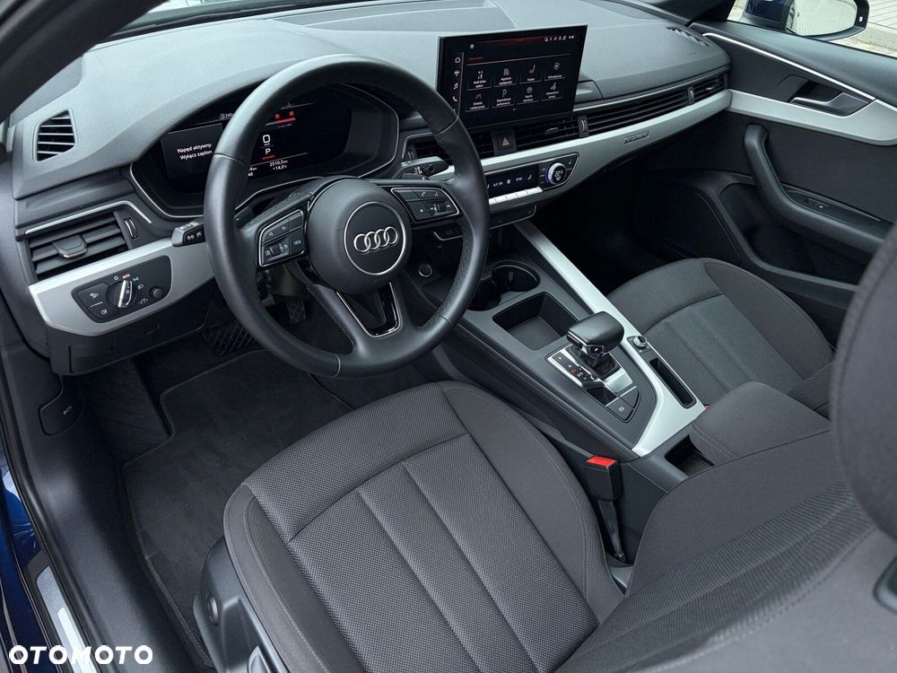 Audi A4 Limousine - 11