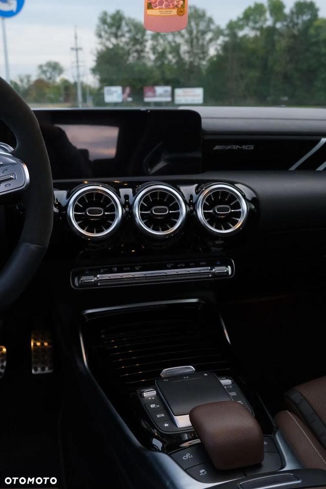 Mercedes-Benz CLA - 15