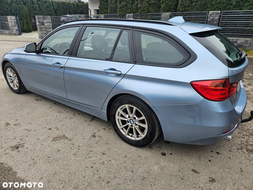 BMW Seria 3 318d - 5