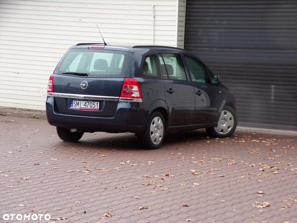 Opel Zafira - 12