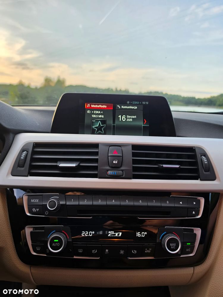 BMW Seria 3 316d - 12