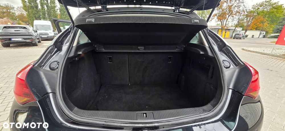 Opel Astra 2012
