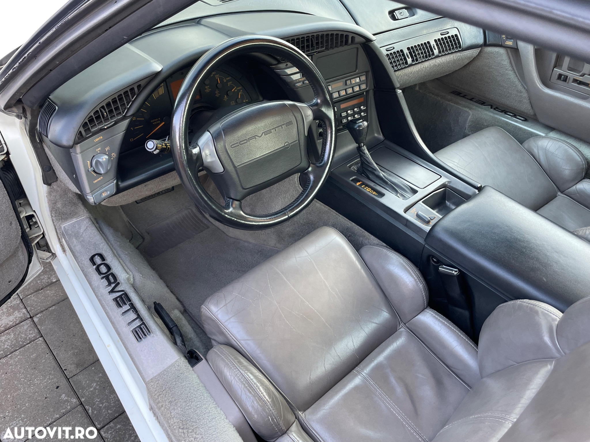 Chevrolet Corvette - 29