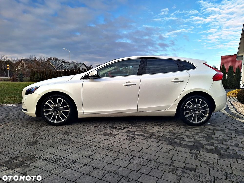 Volvo V40 D2 Momentum - 11