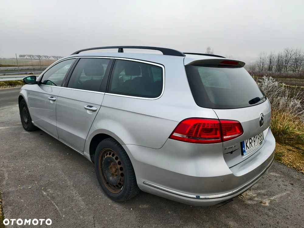 Volkswagen Passat 2.0 TDI Comfortline - 5