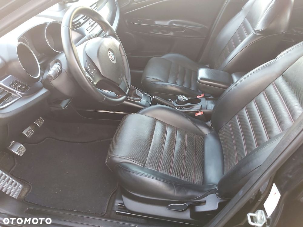 Alfa Romeo Giulietta 2.0 JTDM 16V - 11