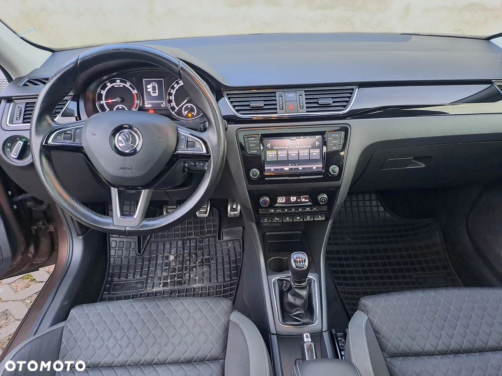 Skoda RAPID 1.0 TSI Style - 12