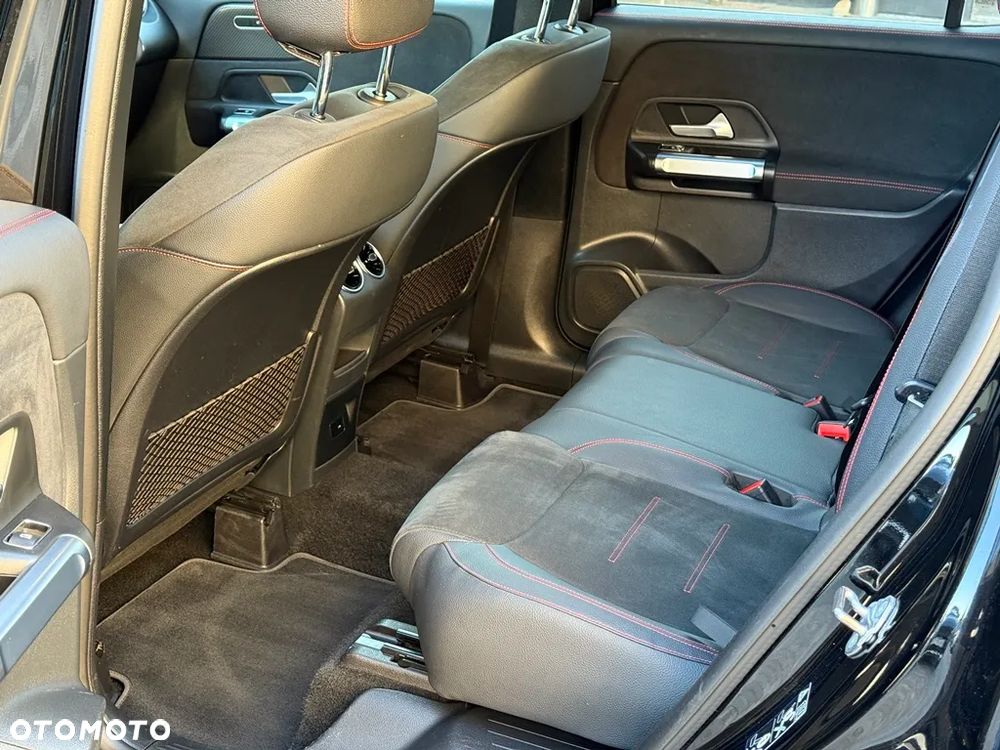 Mercedes-Benz GLB 200 d 8G-DCT AMG Line - 30