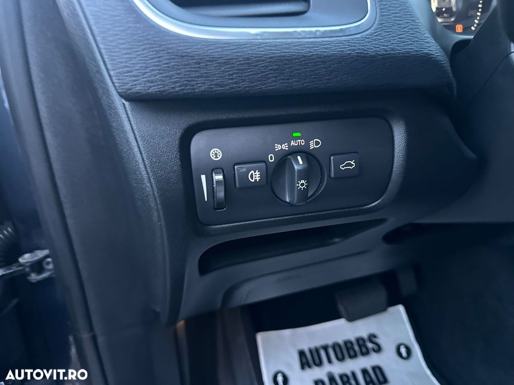 Volvo V40 D3 Geartronic Kinetic - 15