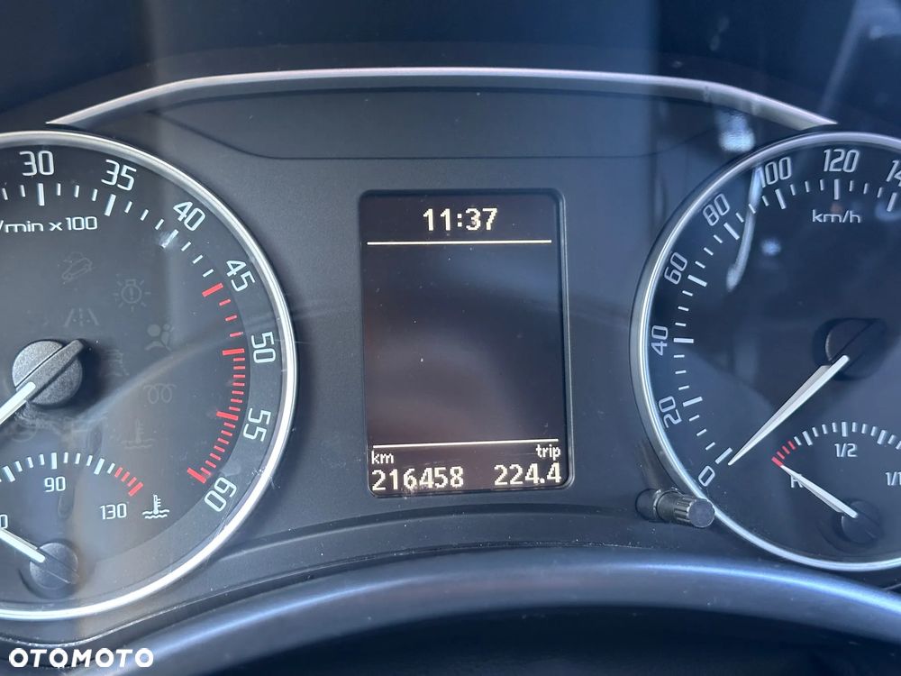 Skoda Octavia 1.6 TDI Ambiente DSG - 19