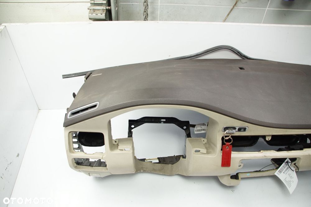 DESKA KOKPIT VOLVO S80 - 4