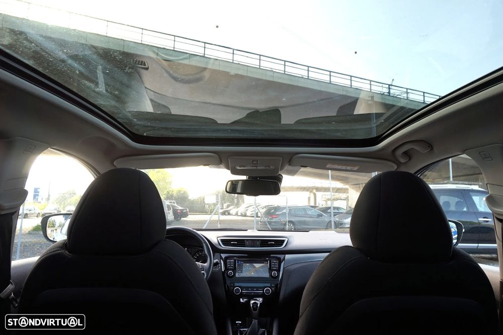 Nissan Qashqai 1.6 dCi Xtronic N-Connecta - 26