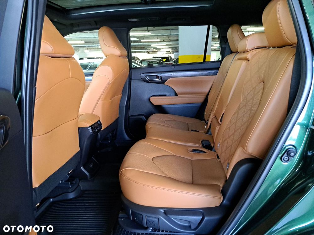 Toyota Highlander - 13