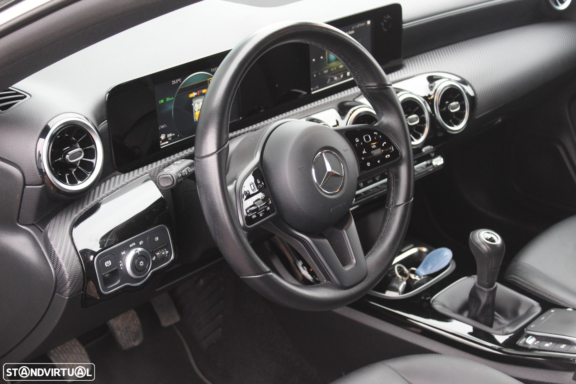 Mercedes-Benz CLA 180 - 13