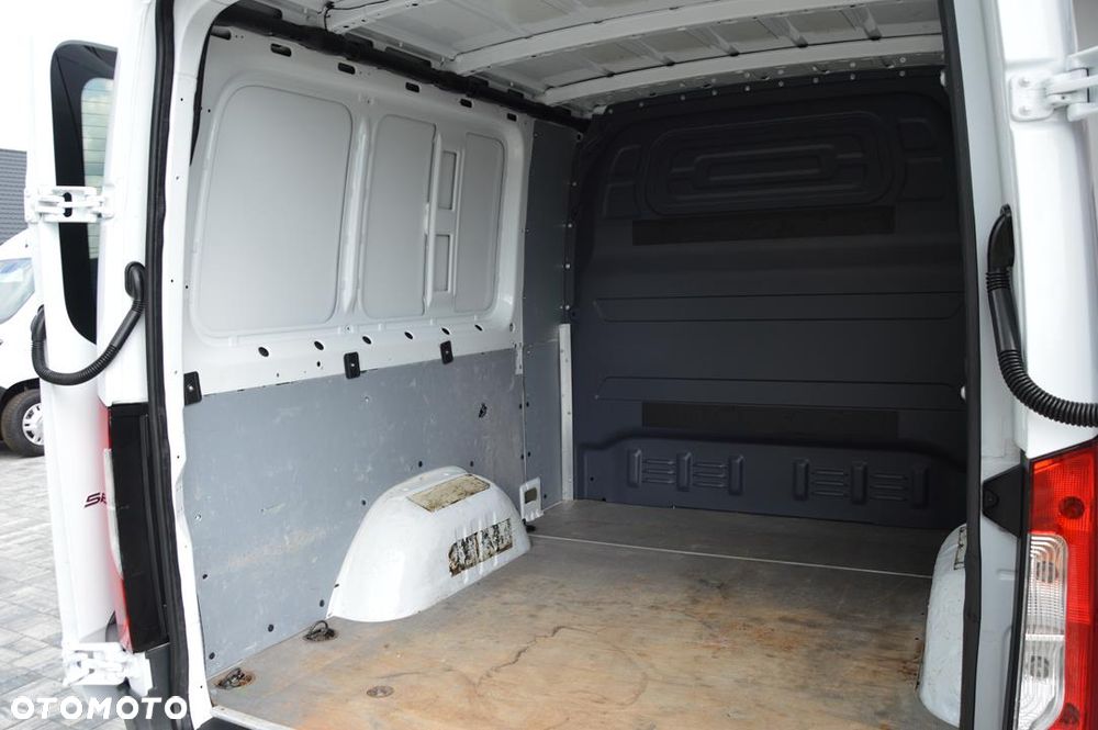 Mercedes-Benz Sprinter - 29