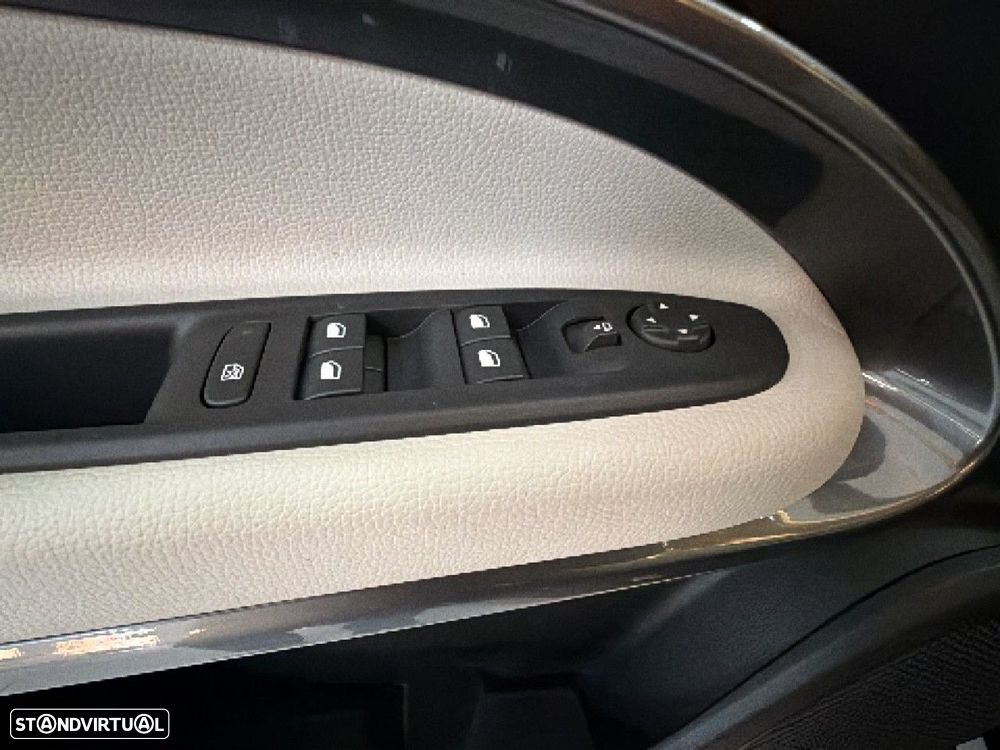 Fiat 600 1.2 Hybrid La Prima - 7