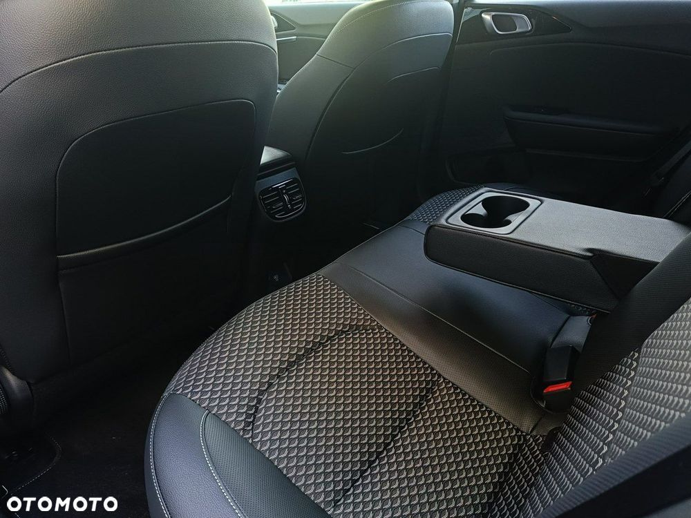 Kia Ceed - 20