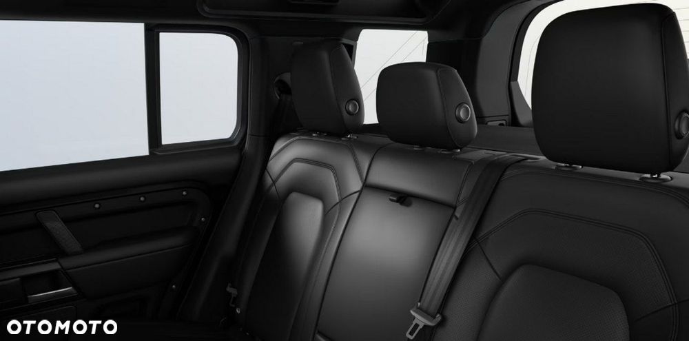 Land Rover Defender - 8