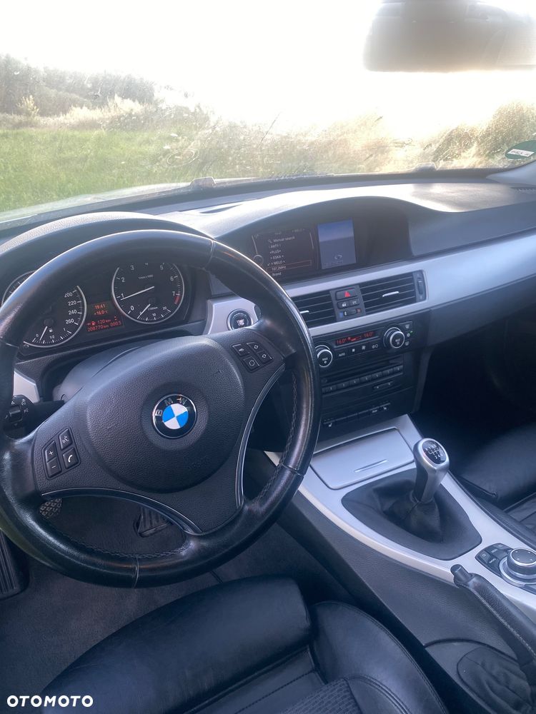 BMW Seria 3 320i Edition Exclusive - 7