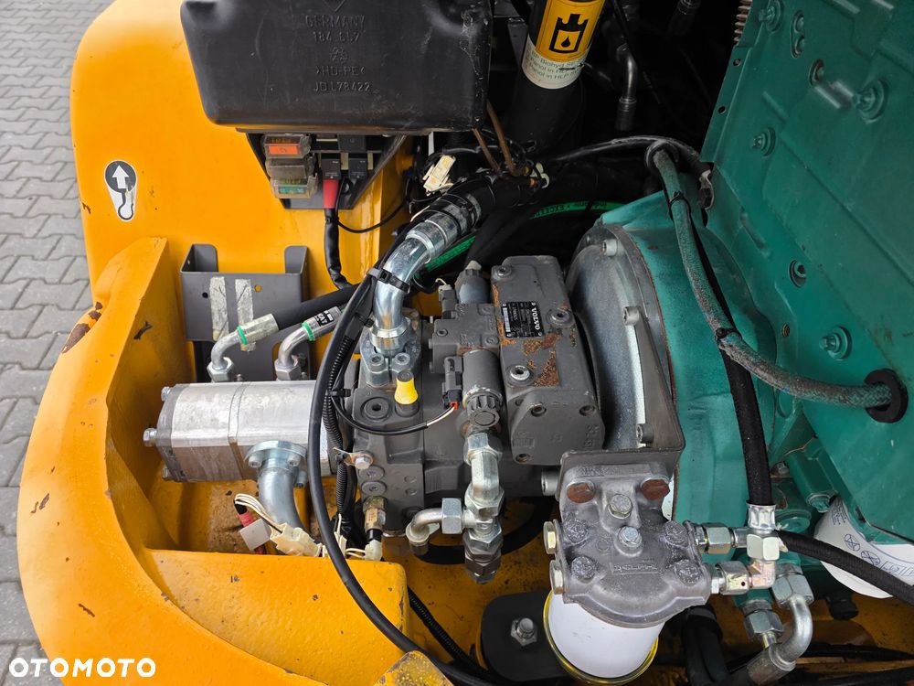 Volvo L30B-ZX, 2013 ROK, ŁYŻKA OTWIERANA + WIDŁY - 22