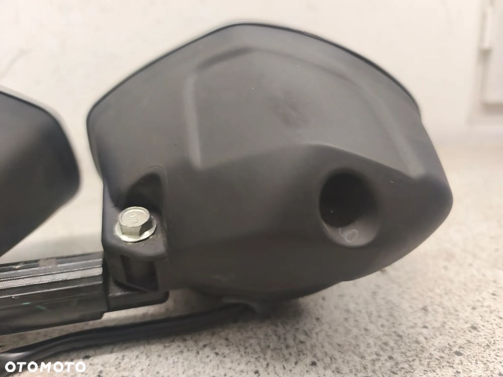Lampa przód, przednia, reflektor Triumph Street Triple 675 - 12