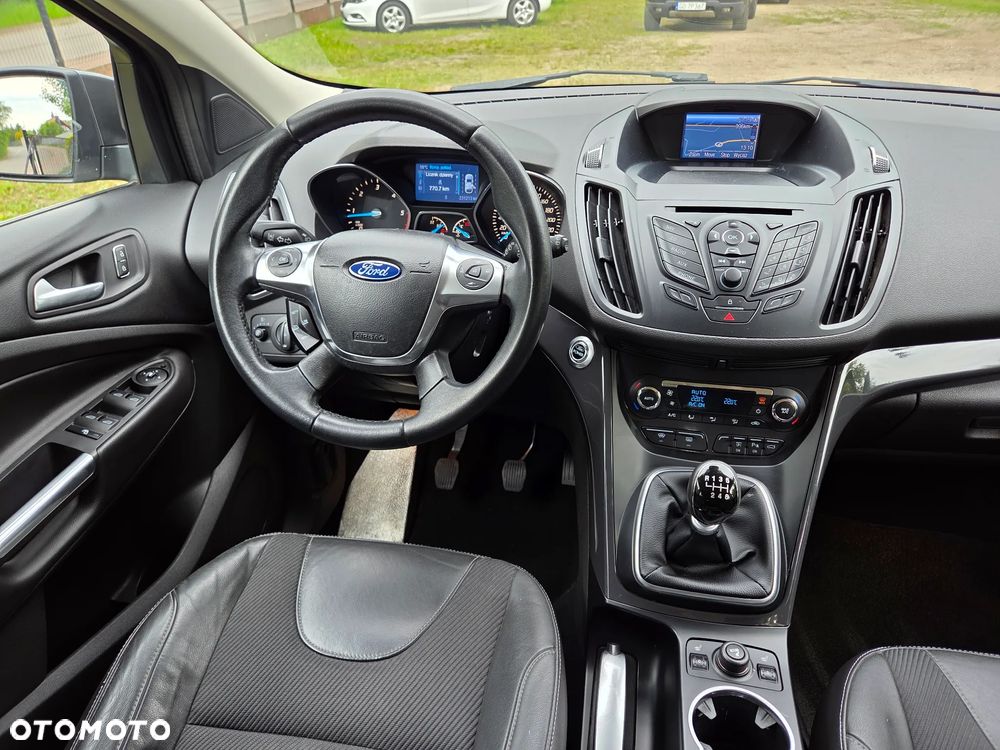 Ford Kuga 2.0 TDCi 4x4 Titanium - 23