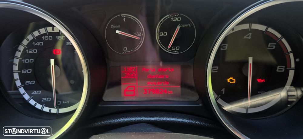 Alfa Romeo Giulietta 2.0 JTDM Distinctive - 13