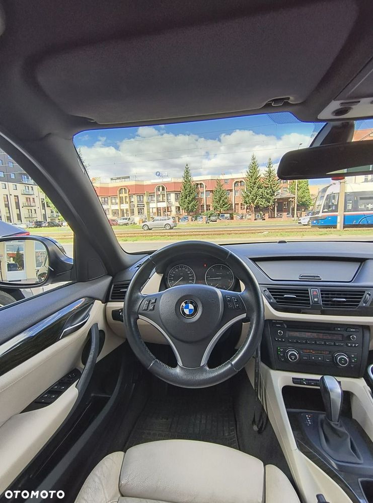 BMW X1 xDrive20d - 11